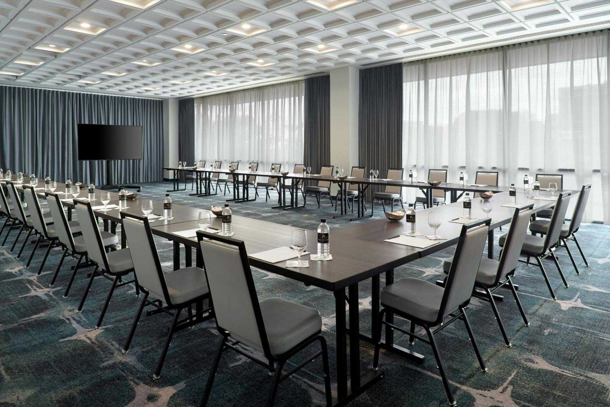 Marriott Knoxville Downtown Экстерьер фото