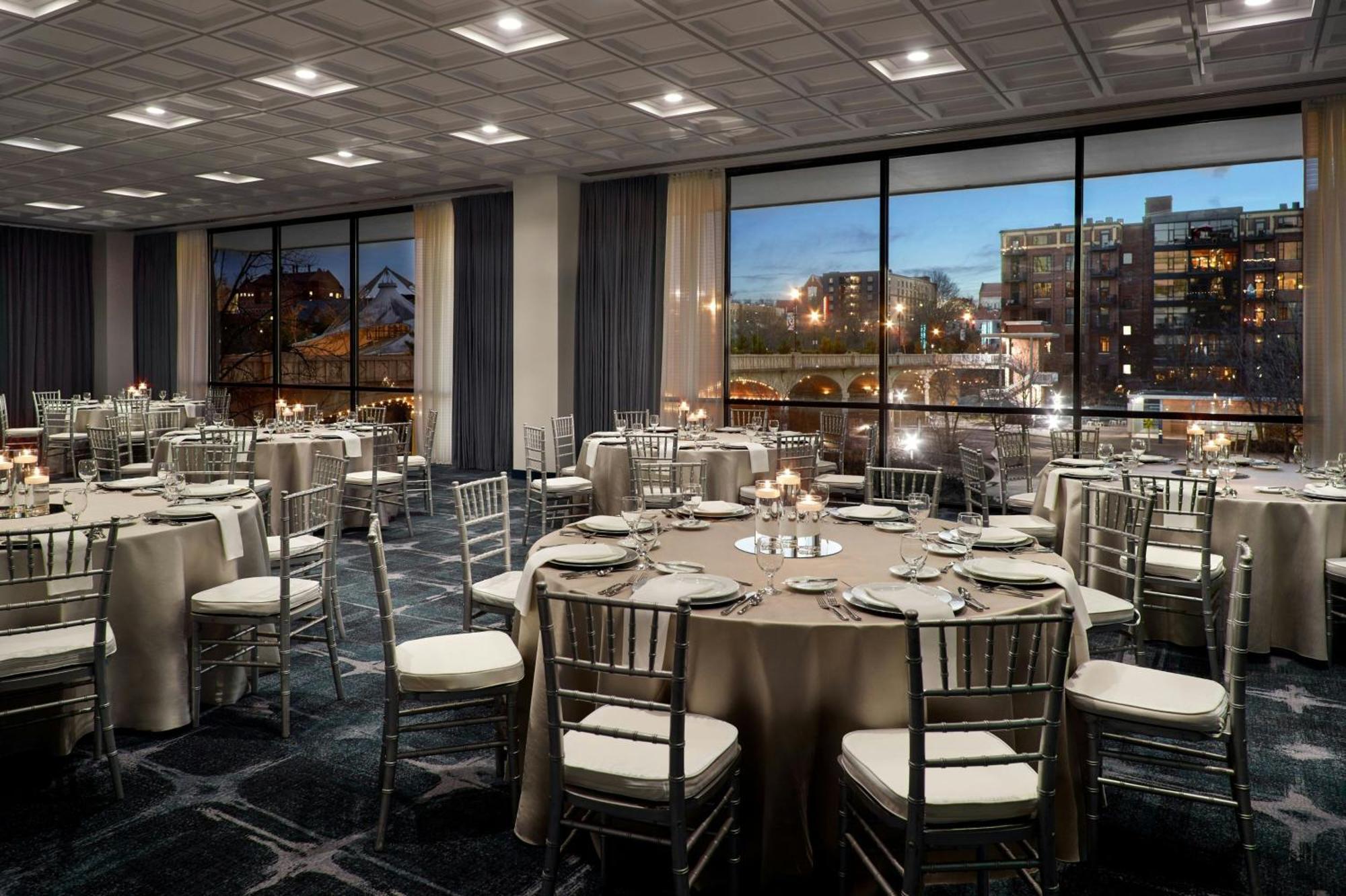Marriott Knoxville Downtown Экстерьер фото