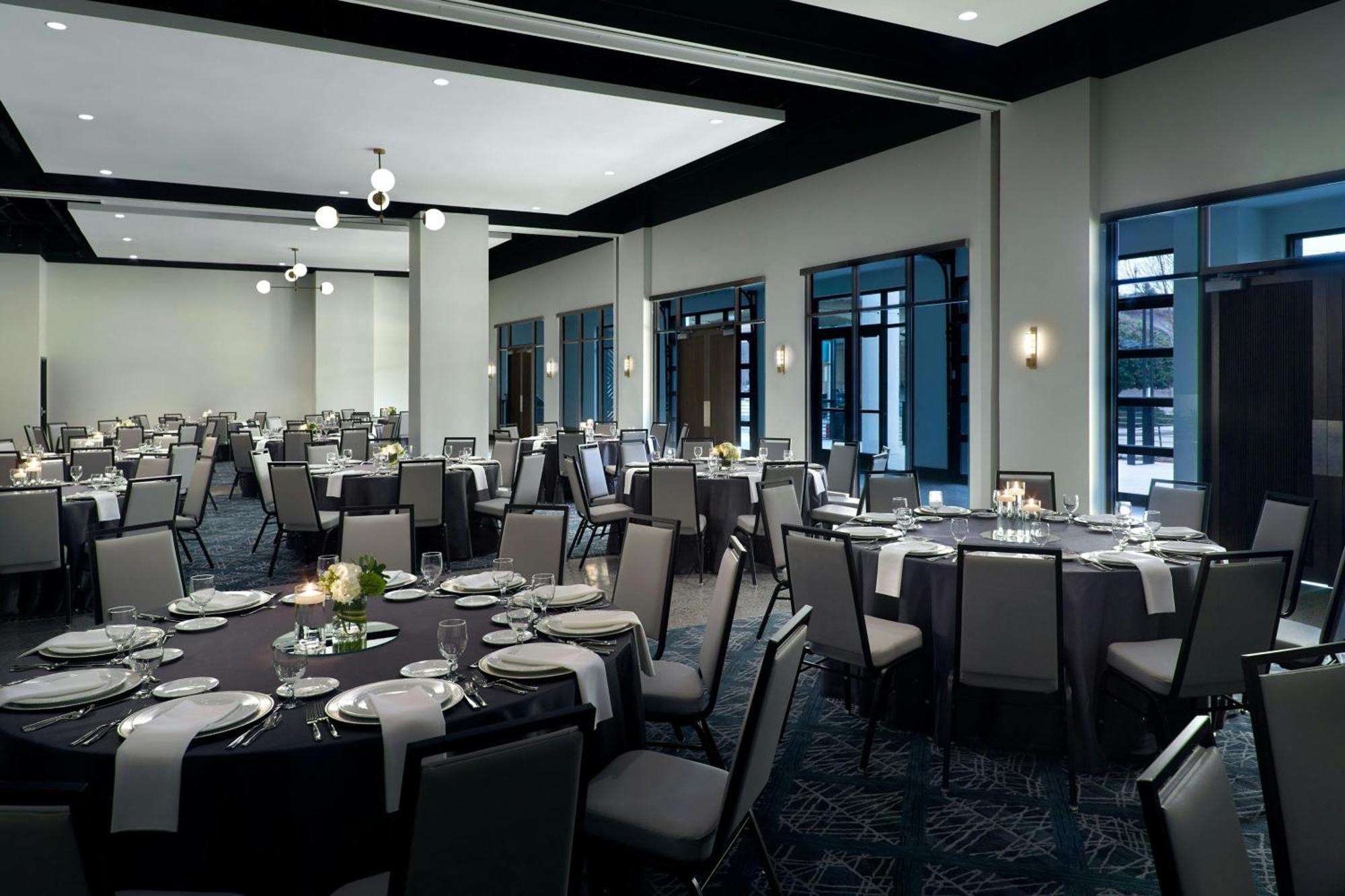 Marriott Knoxville Downtown Экстерьер фото